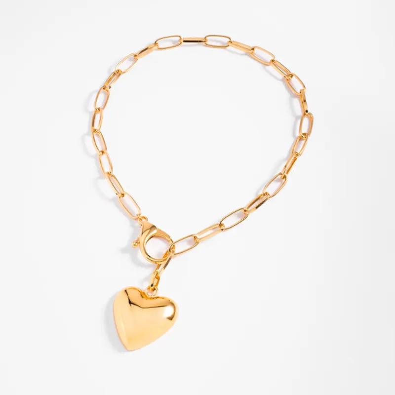 Pulsera dorada con dije de corazón
